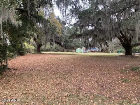 Beaufort Mixed-Use Commercial Lot