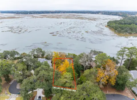 Waterfront Homesite in Pinckney Retreat