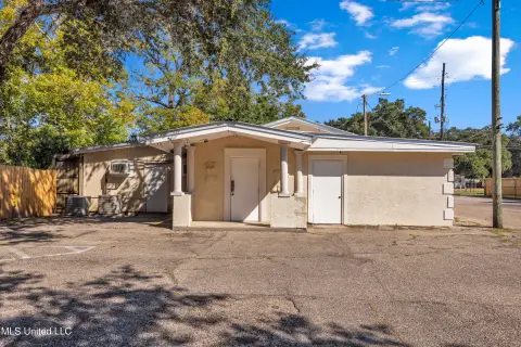 Gulfport Bar/Tavern Opportunity