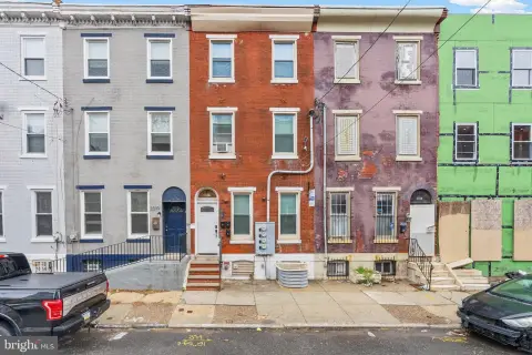 Philadelphia Triplex with Rental Licenses