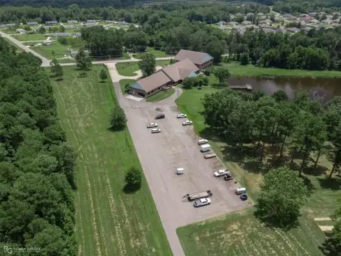 Keithville Office Building on 4 Acres
