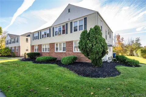 4-Unit Apartment Building