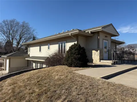 Live-Work Building with Office Space