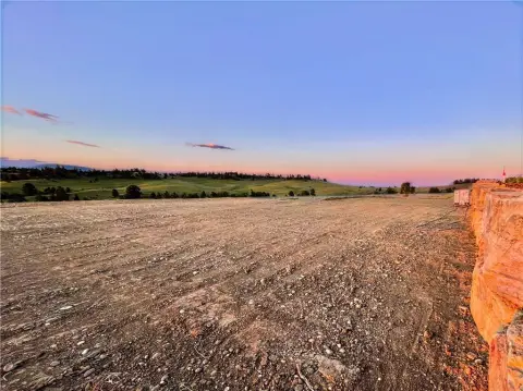 Residential Land with Panoramic Views
