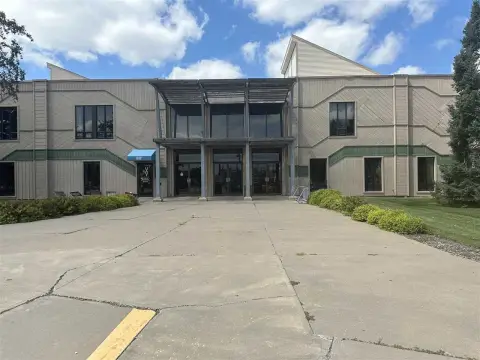 Spacious Office with Flexible Layout