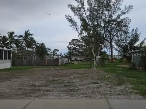 Bradenton Land in 55+ Community