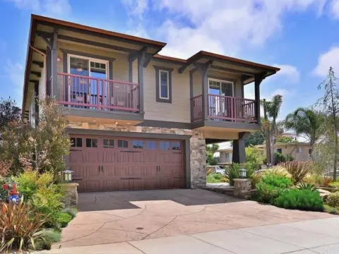 Craftsman-Style Triplex with Garages