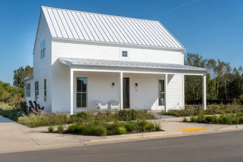 New Middleton Duplex with Apartment