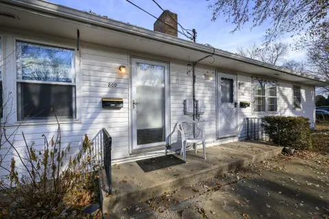 Move-in Ready East Madison Duplex