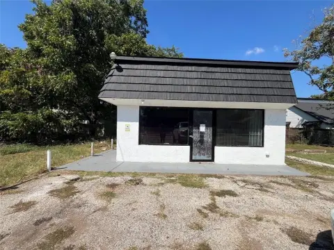 Updated Retail Store in Dallas