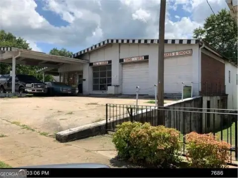 Downtown Manchester Commercial Building