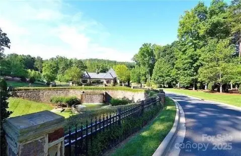 Lake Wylie Lot in Belmont
