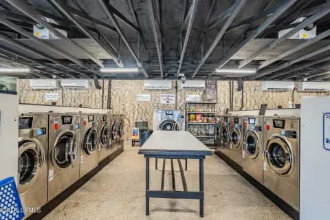 Profitable Laundromat on Ribaut Road