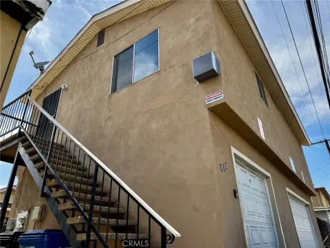 Duplex Back Unit with Garage