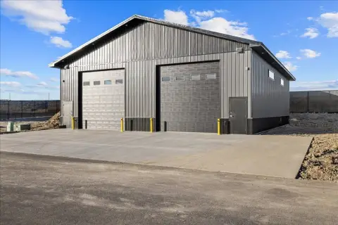 Versatile Warehouse/Shop with Income Potential