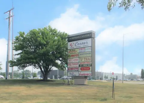 Retail Space in Busy Center