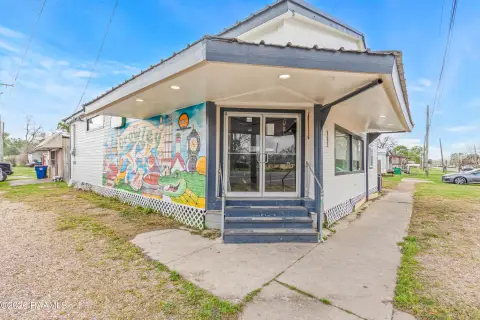 COMMERCIAL - Crowley, LA