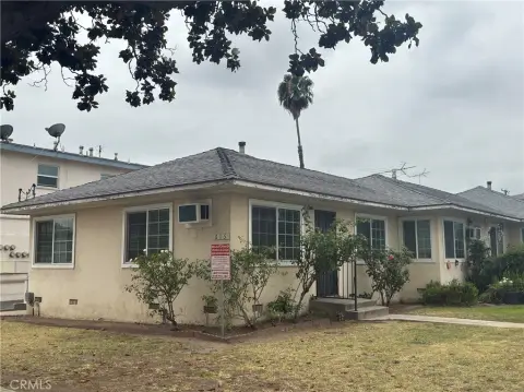 Newly Renovated Triplex 1-Bedroom Unit