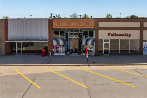 Retail Freestanding in Watonga, OK