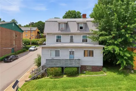 4-Unit Quadplex with Laundry