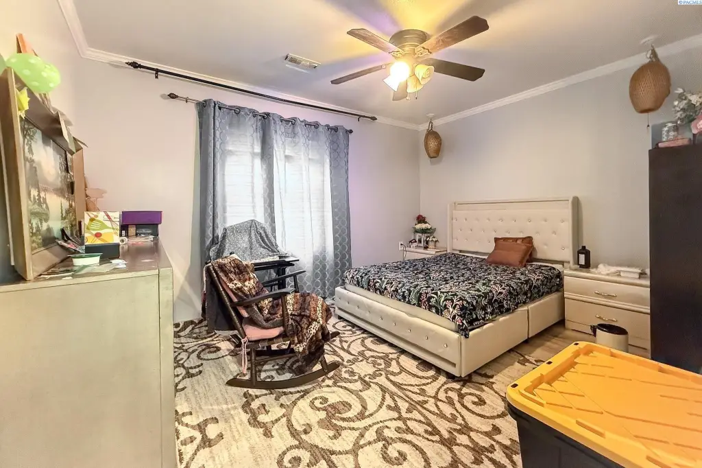 Picture 30