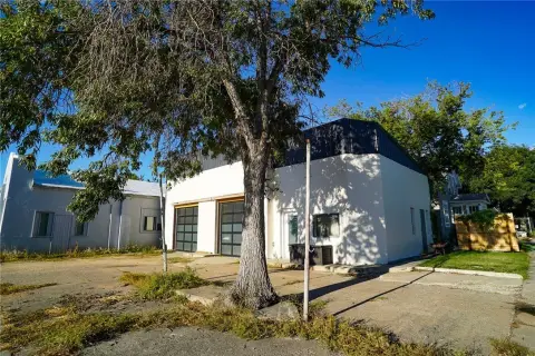 Highway Frontage Commercial Building