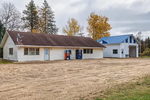 Mixed-Use Property with Car Wash