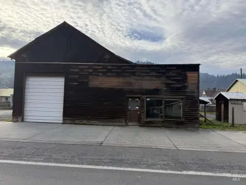 Warehouse and Shop Property