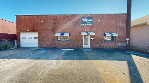 HUNTINGTON Mixed-Use Warehouse For Sale