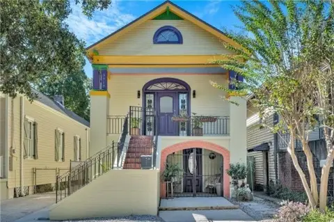 Mid-City Duplex on Oak-Lined Street