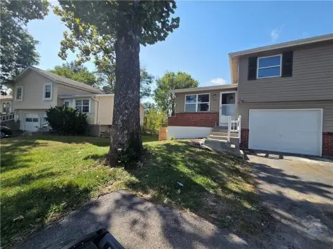 Duplex with Fenced Yard
