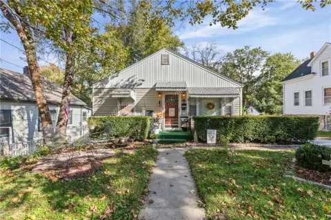 Two-Unit Duplex with Garages