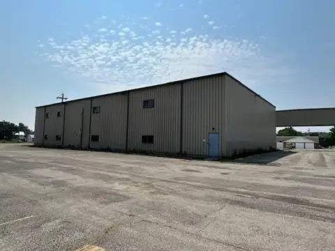 Ashland Industrial Building with Conveyor