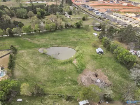 7.71 Acres in Owens Cross