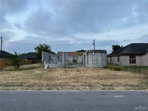 Residential Lot with Foundation in Pharr