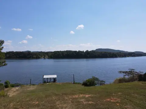 Lay Lake Waterfront Land