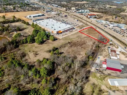 Prime Commercial Land Opportunity