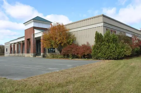 Lyndon Commercial Building For Sale