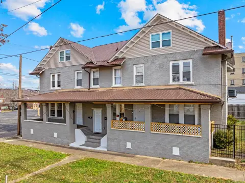 Renovated Apartment Building Near University