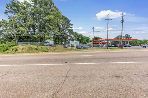 Memphis Commercial Property on Elvis Presley
