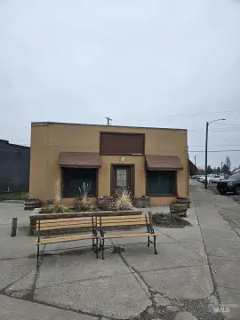 Retail Space with Private Offices