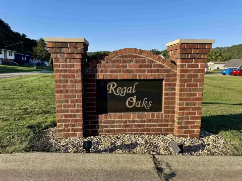 Residential Lot in Regal Oaks