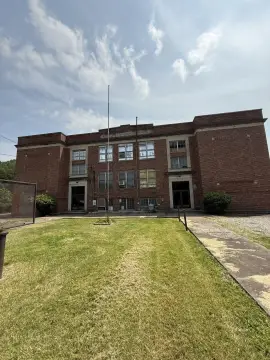 Versatile Commercial Property with Court