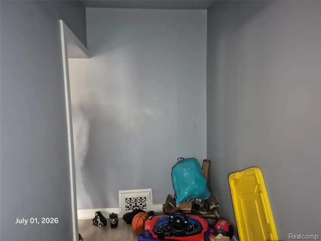 Picture 4