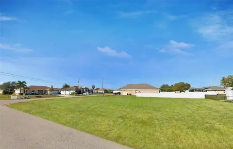 Corner Lot in SW Cape