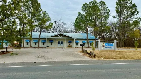 Adaptable Commercial Building in Shawnee