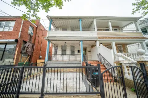Renovated Duplex Near Ozone Park Subway