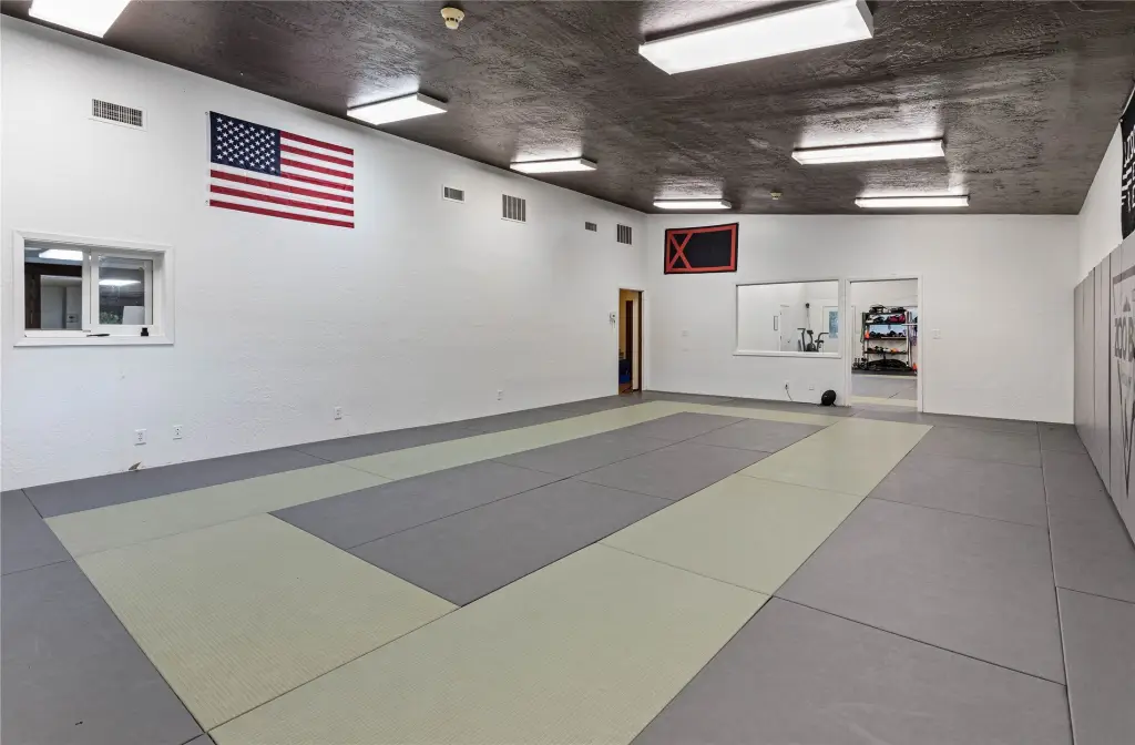Picture 30