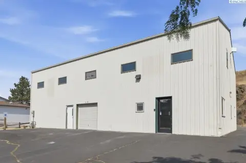 Flex Space With Office And Shop