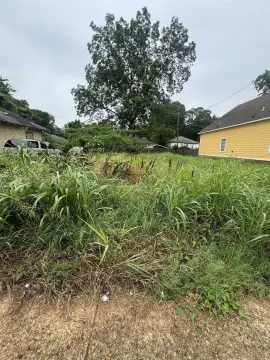 Land Near University of Memphis
